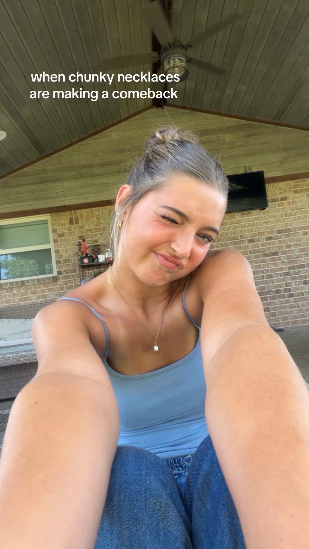 @😇