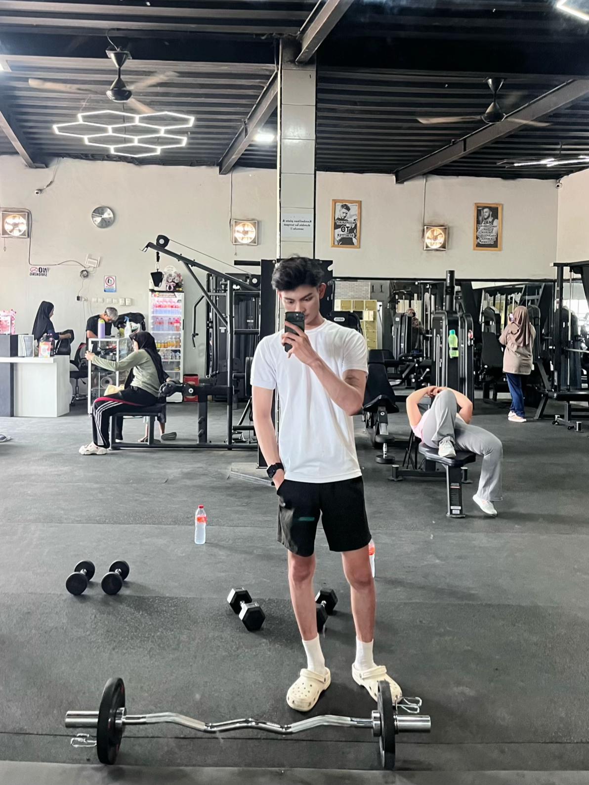 @kahlefi.wiratama