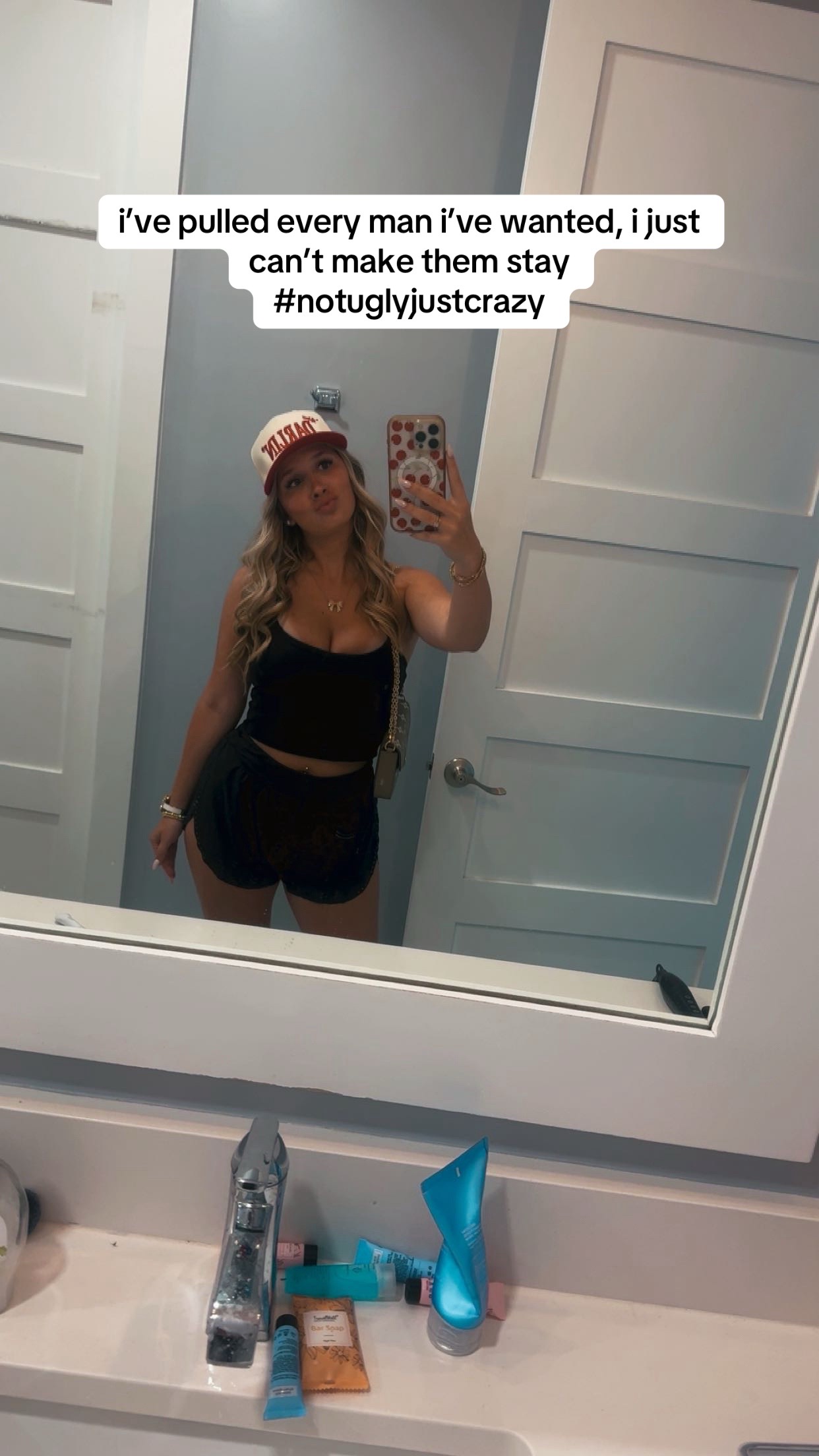 @bella