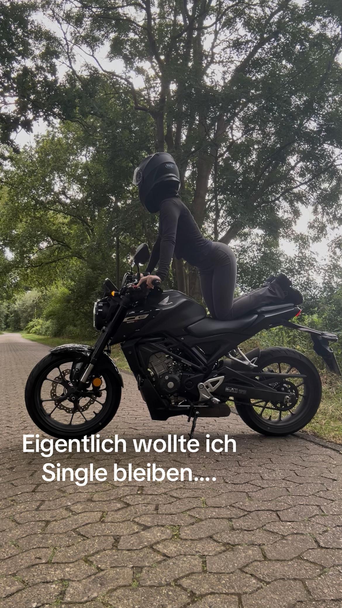 @Emmi