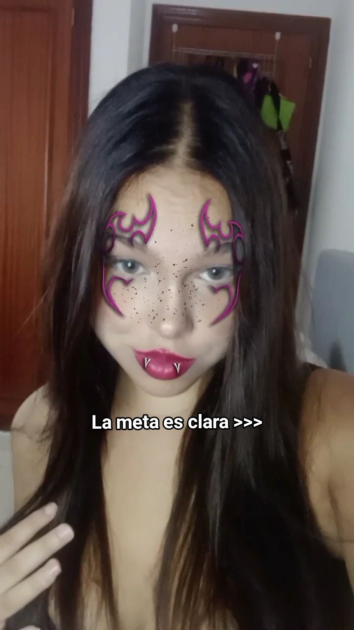 @Claauudiia01
