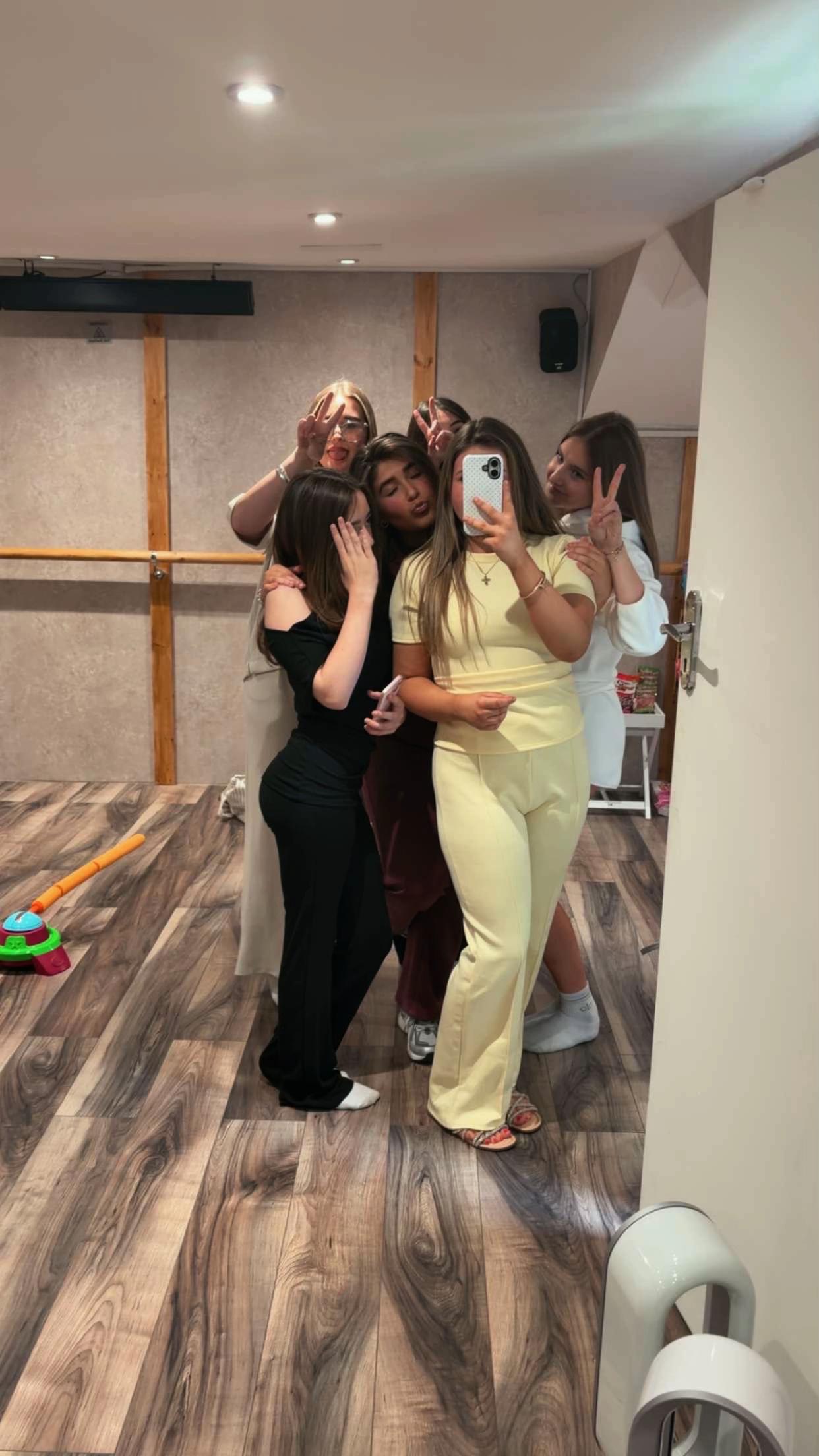 @Liv