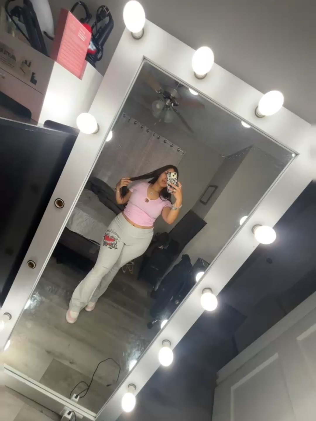 @Haley Monique🍒