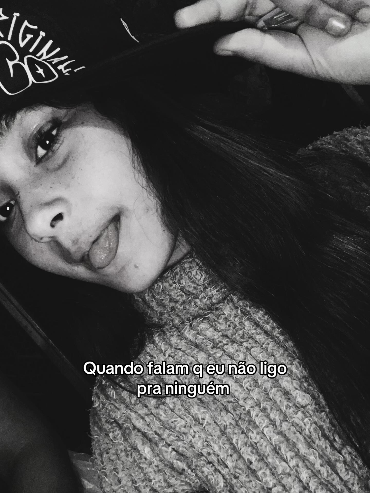 @garota mist&eacute;rio 🕵🏻&zwj;♀️