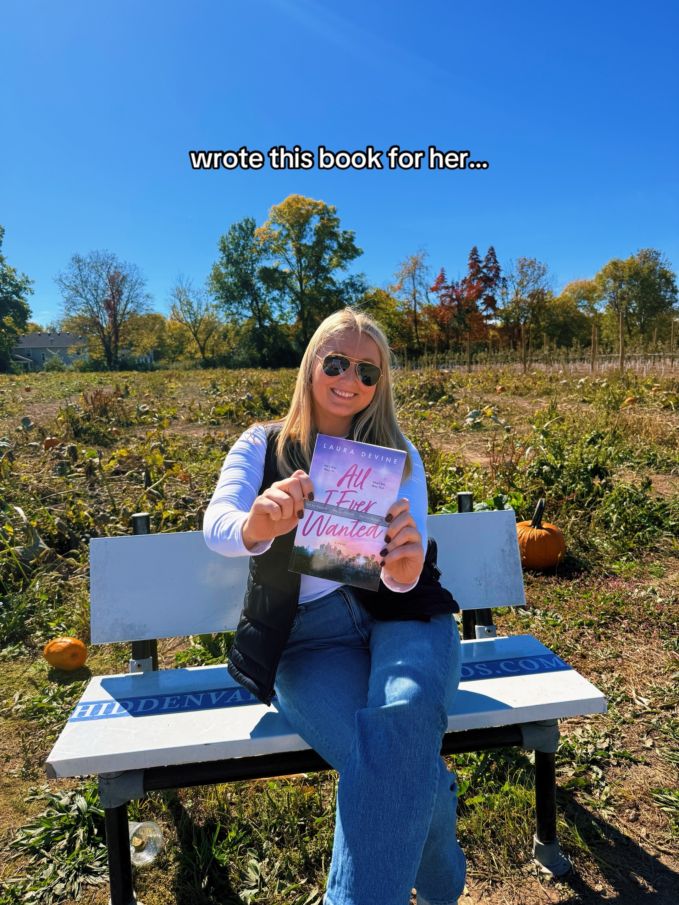 @Author Laura Devine ๐๐