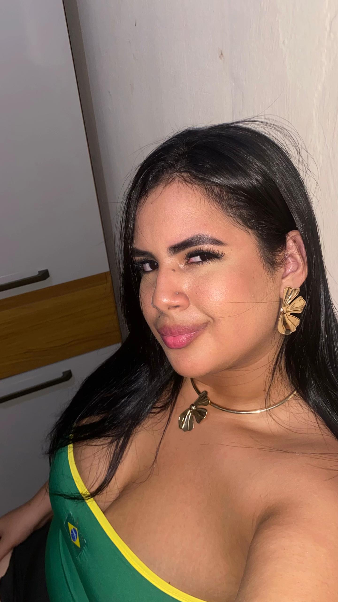 @_anafalcc