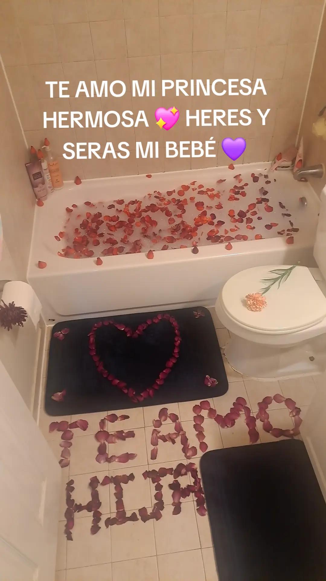 @👩&zwj;❤️&zwj;👨Ana Lopez