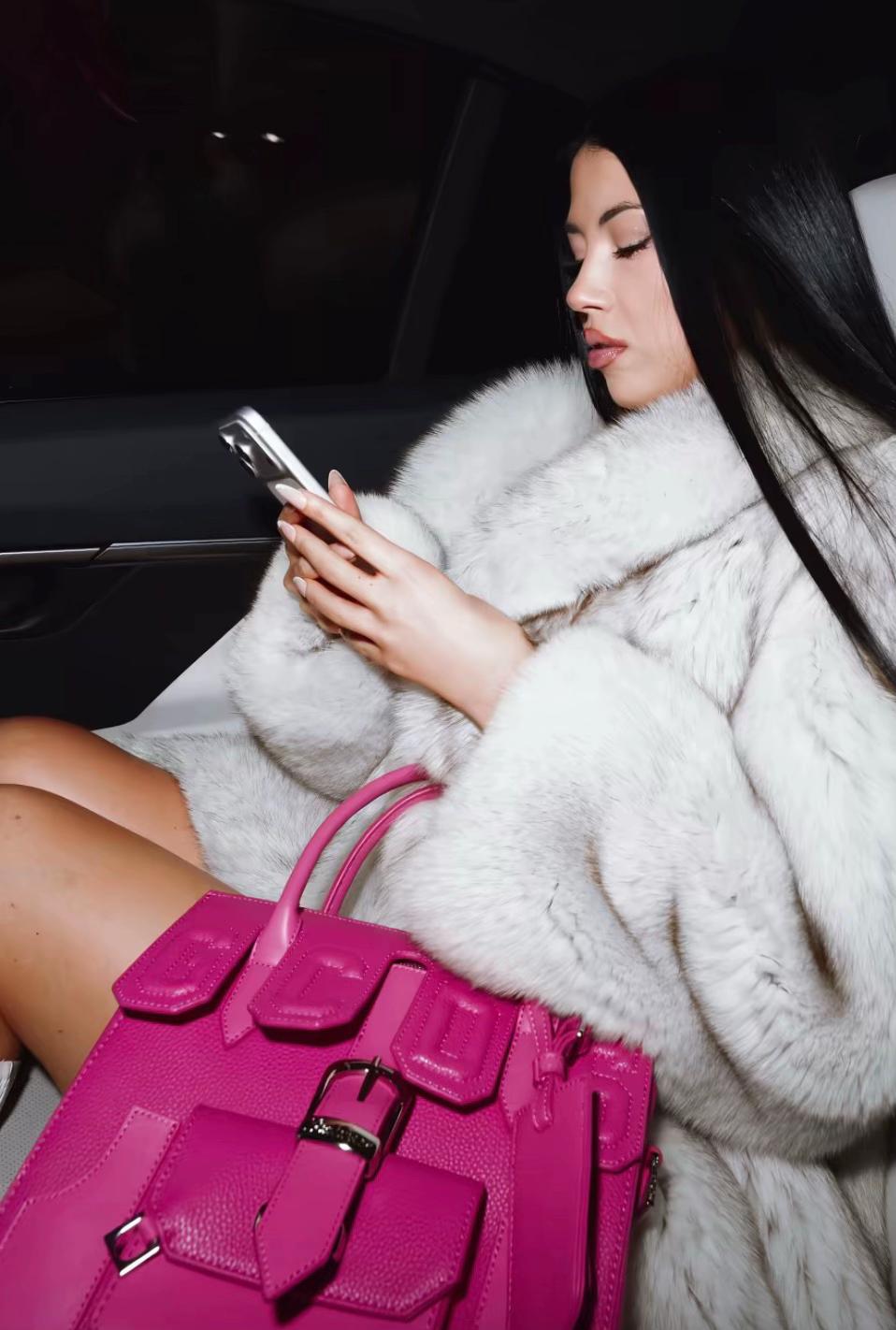 @Claudia Langella