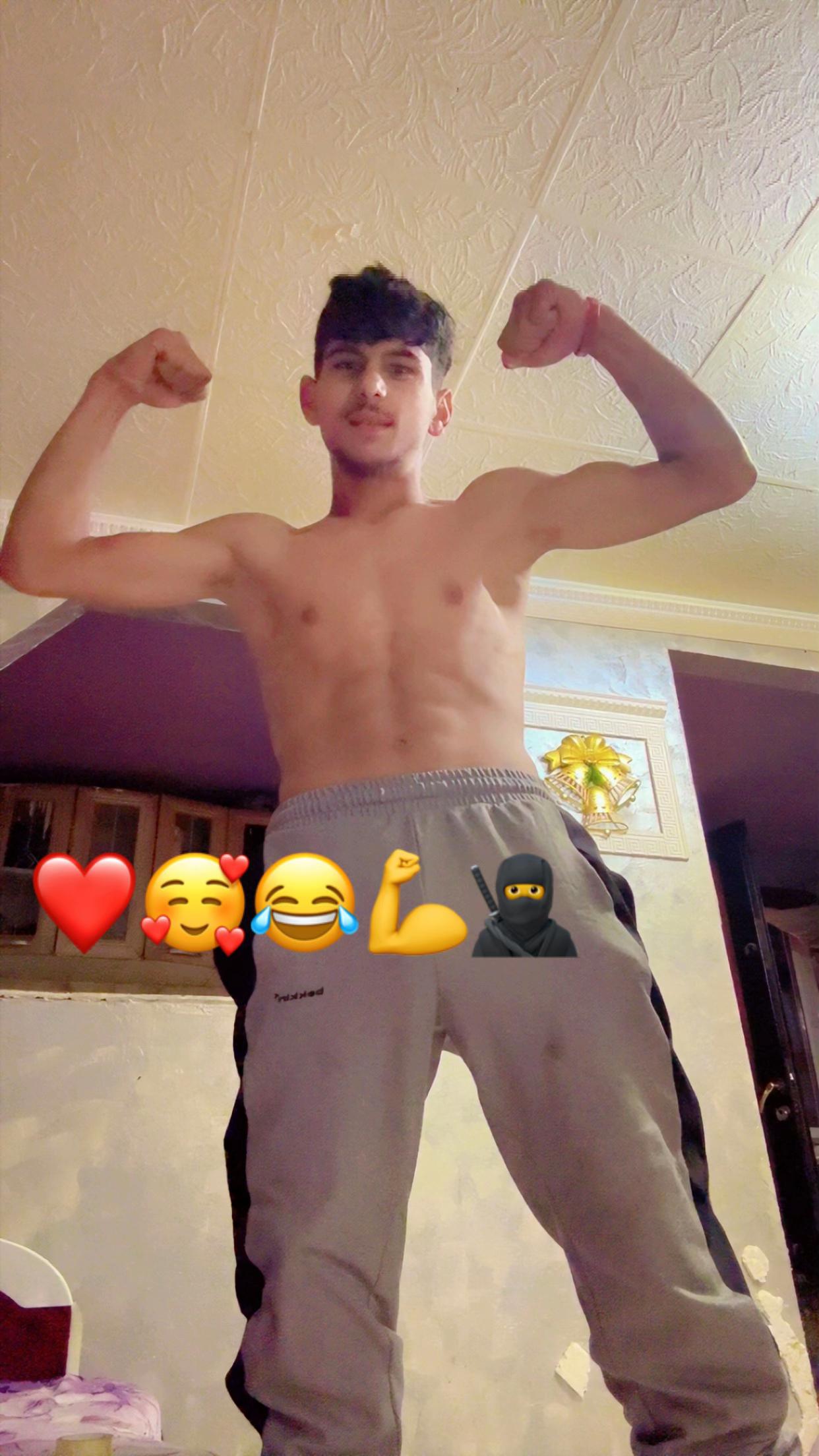 @S&aacute;ndor sanyika💙❤️