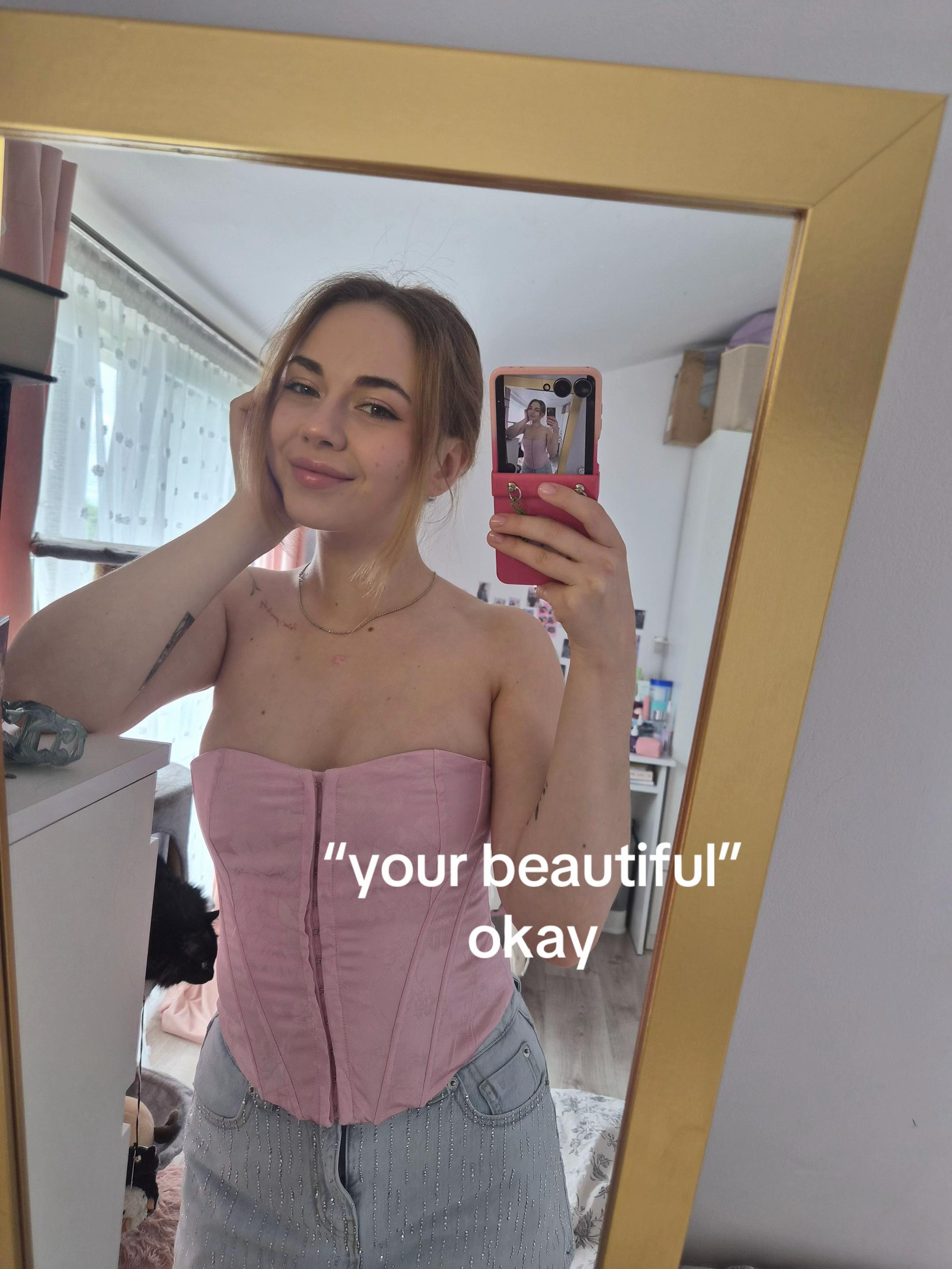 @Chloe Abbot 💕