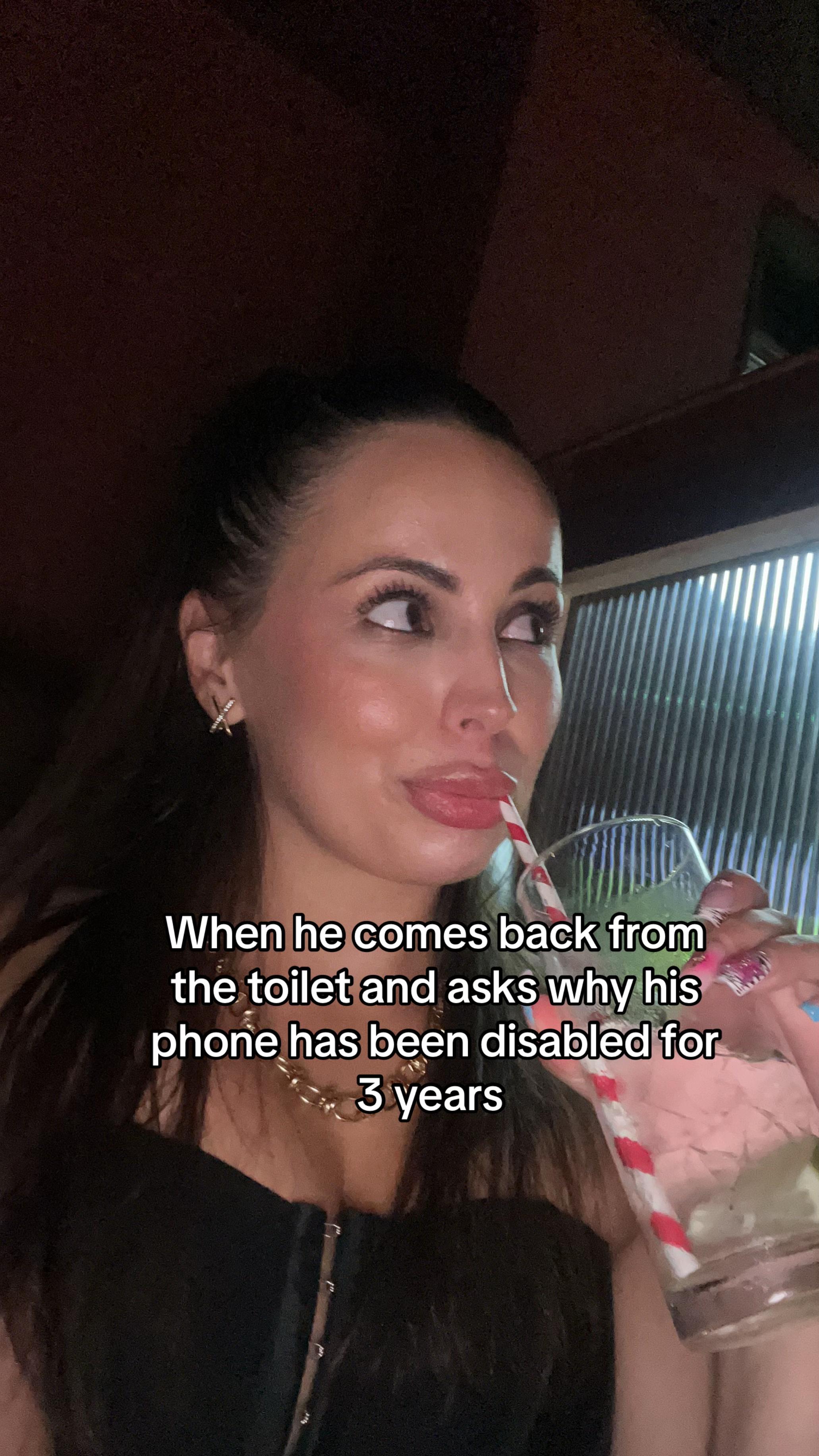 @xmollybaker
