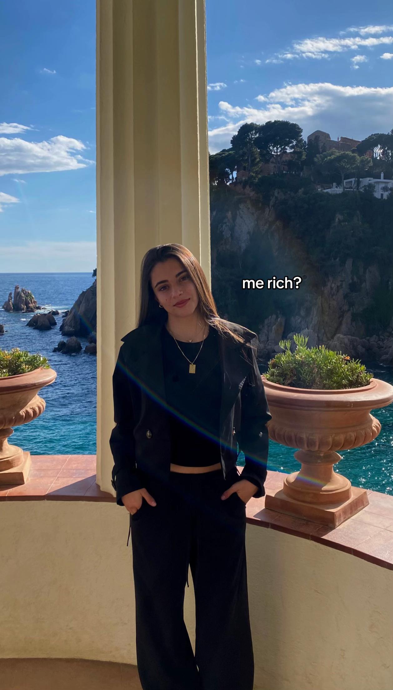 @alba_.alonso