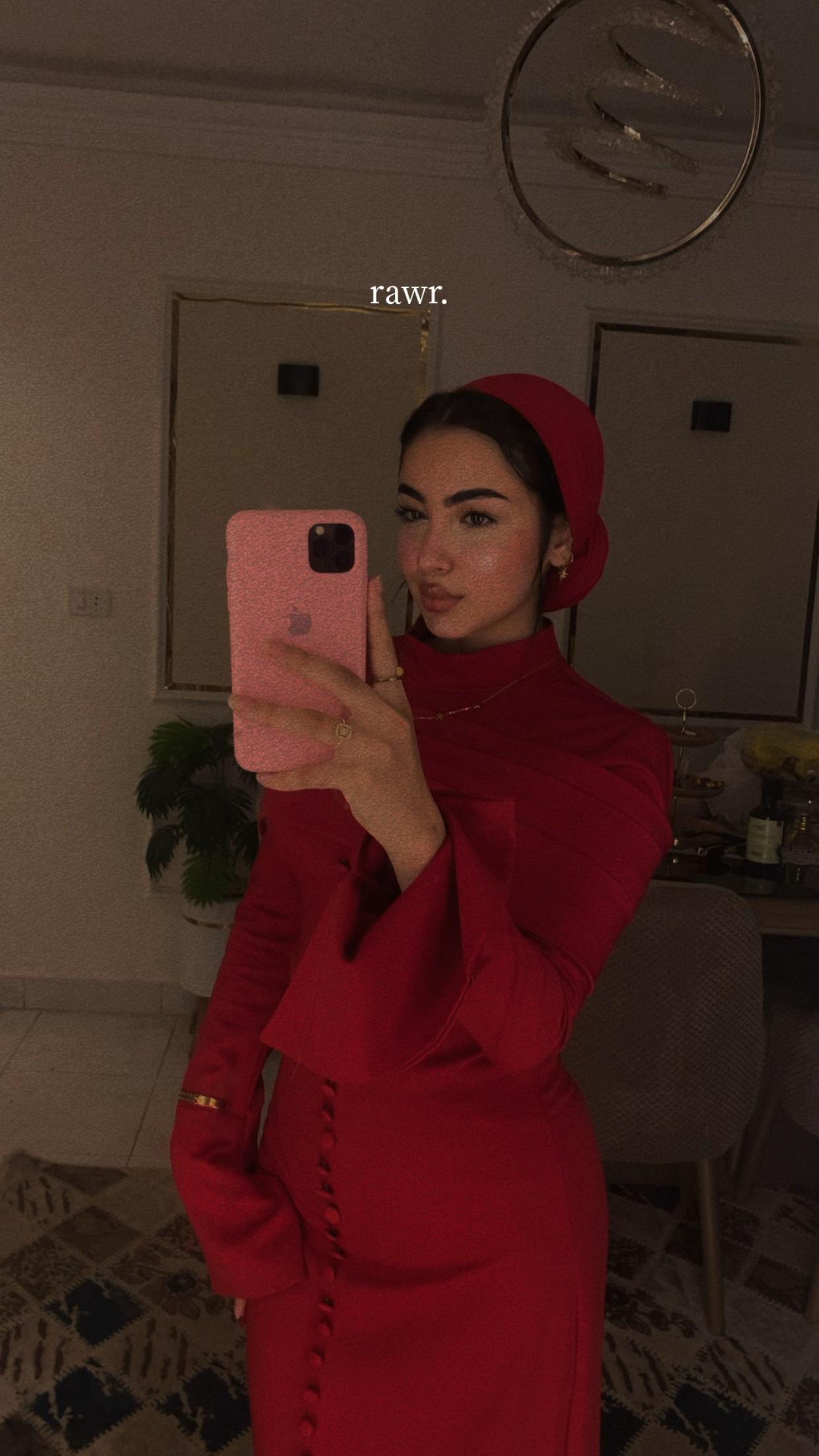 @FARAH🕊️