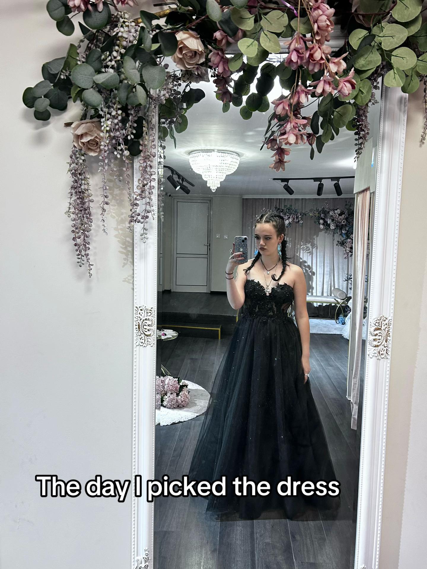 @Simii🖤