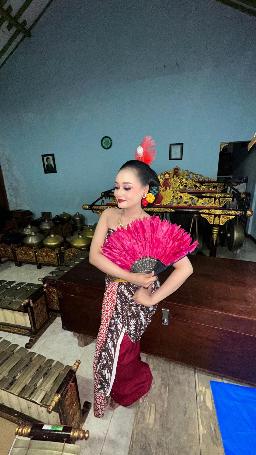 @Ara Tiara