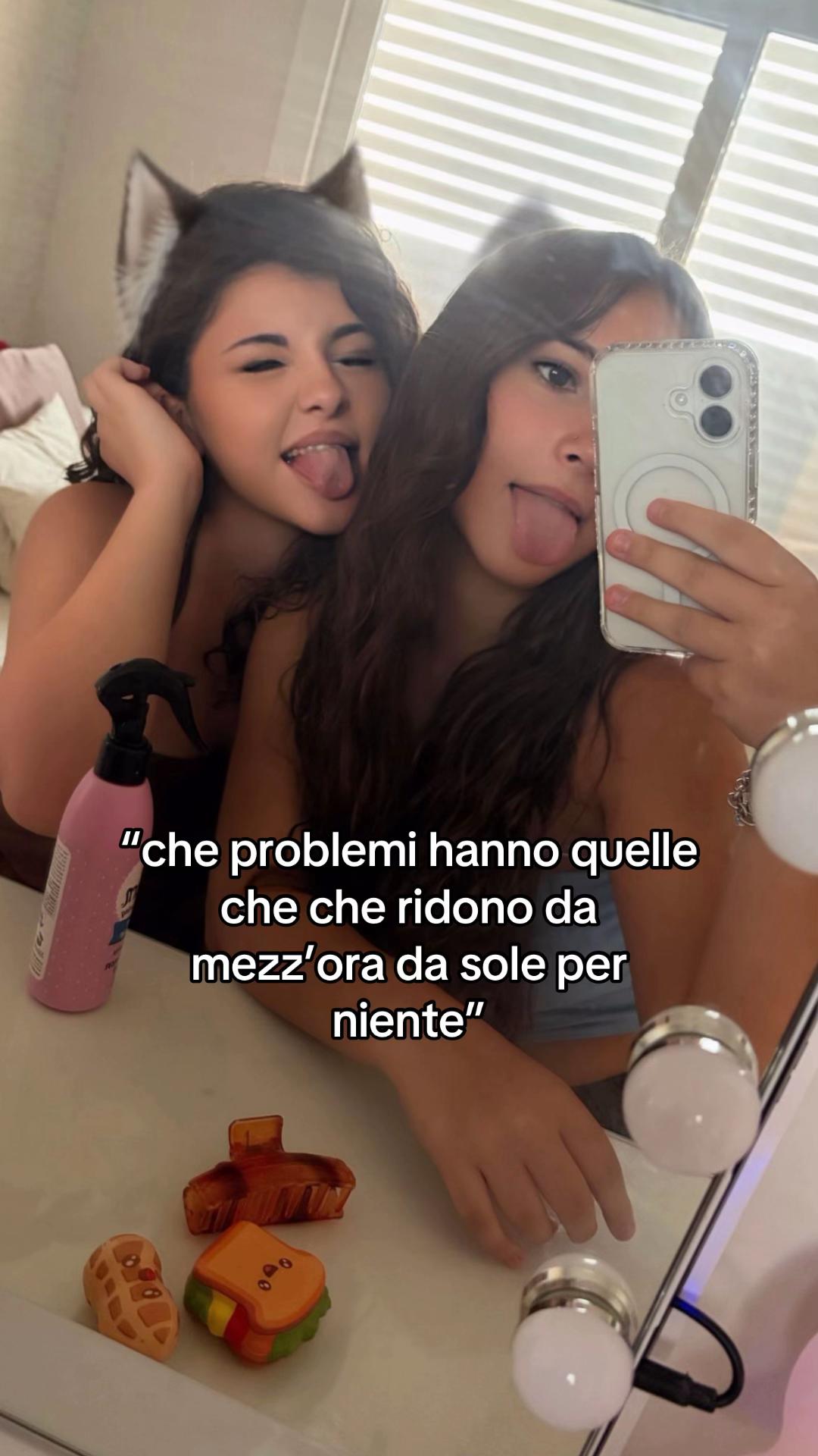 @👩🏽e👩🏽🦱