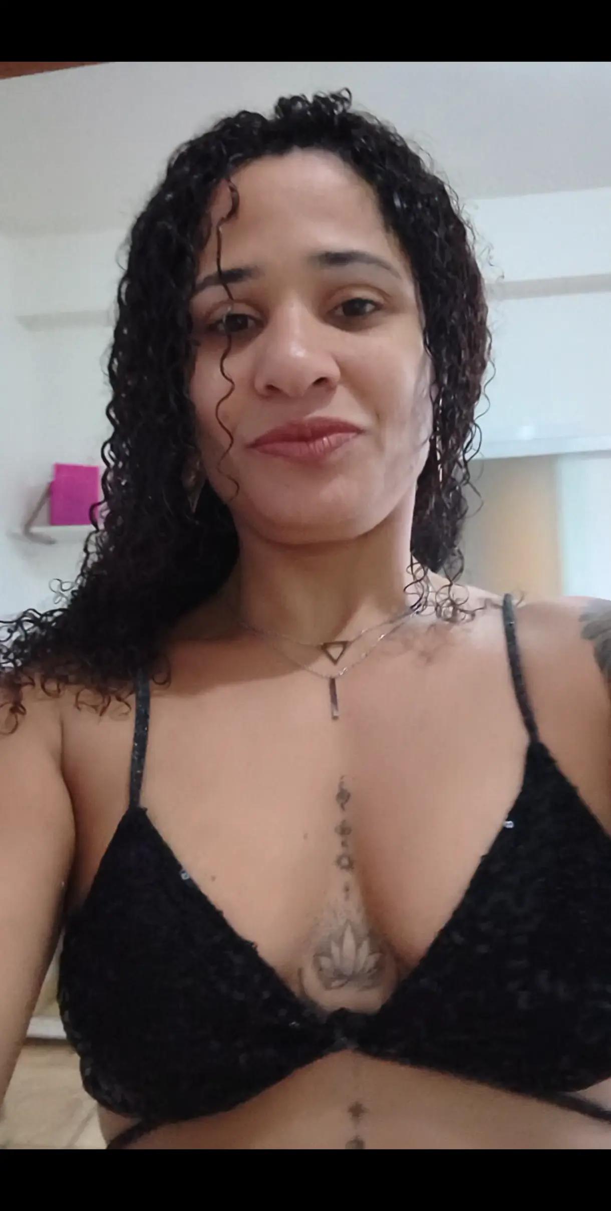 @deboramonique_