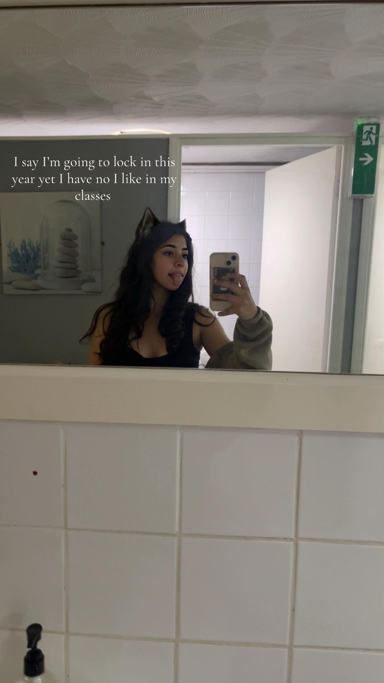@Vivi 🤍