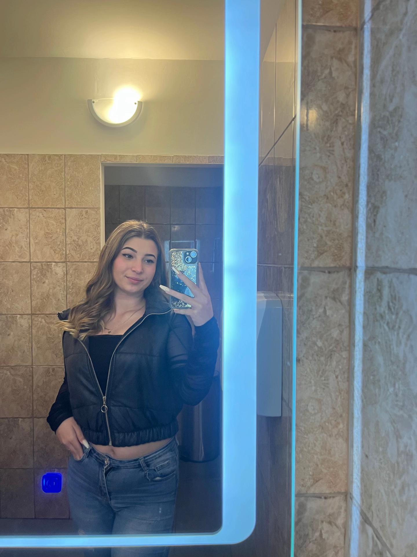 @𝓜𝓲𝓻𝓮𝓵𝓵𝓪🫵🏼🤍💋