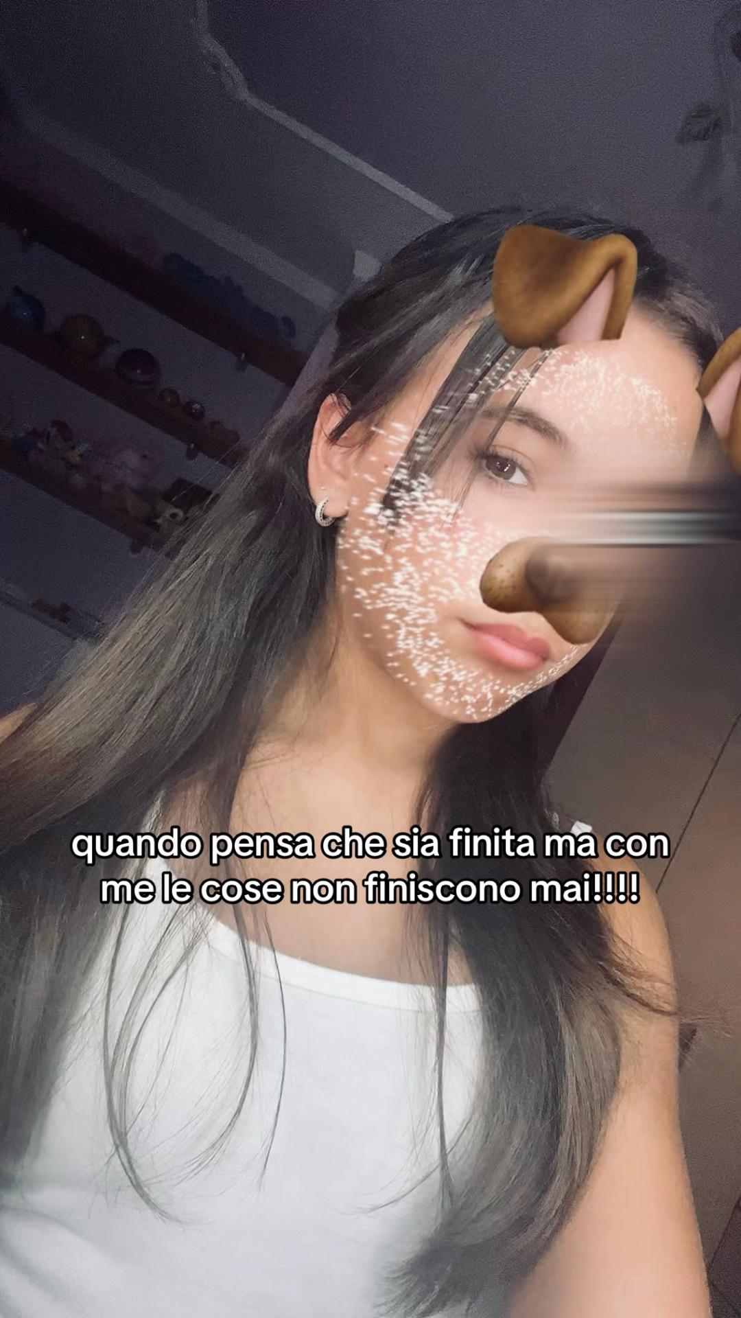 @𝟐𝟐