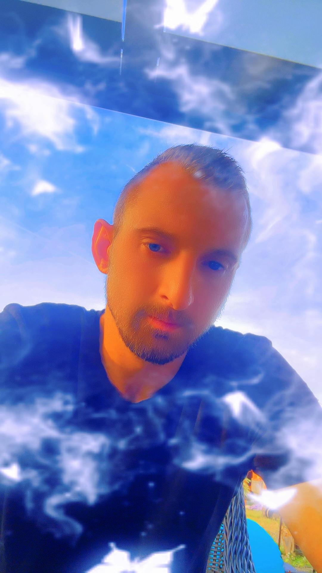 @ꜱᴛᴇᴠᴇɴ T.ɢʟ🌍ʙᴇ