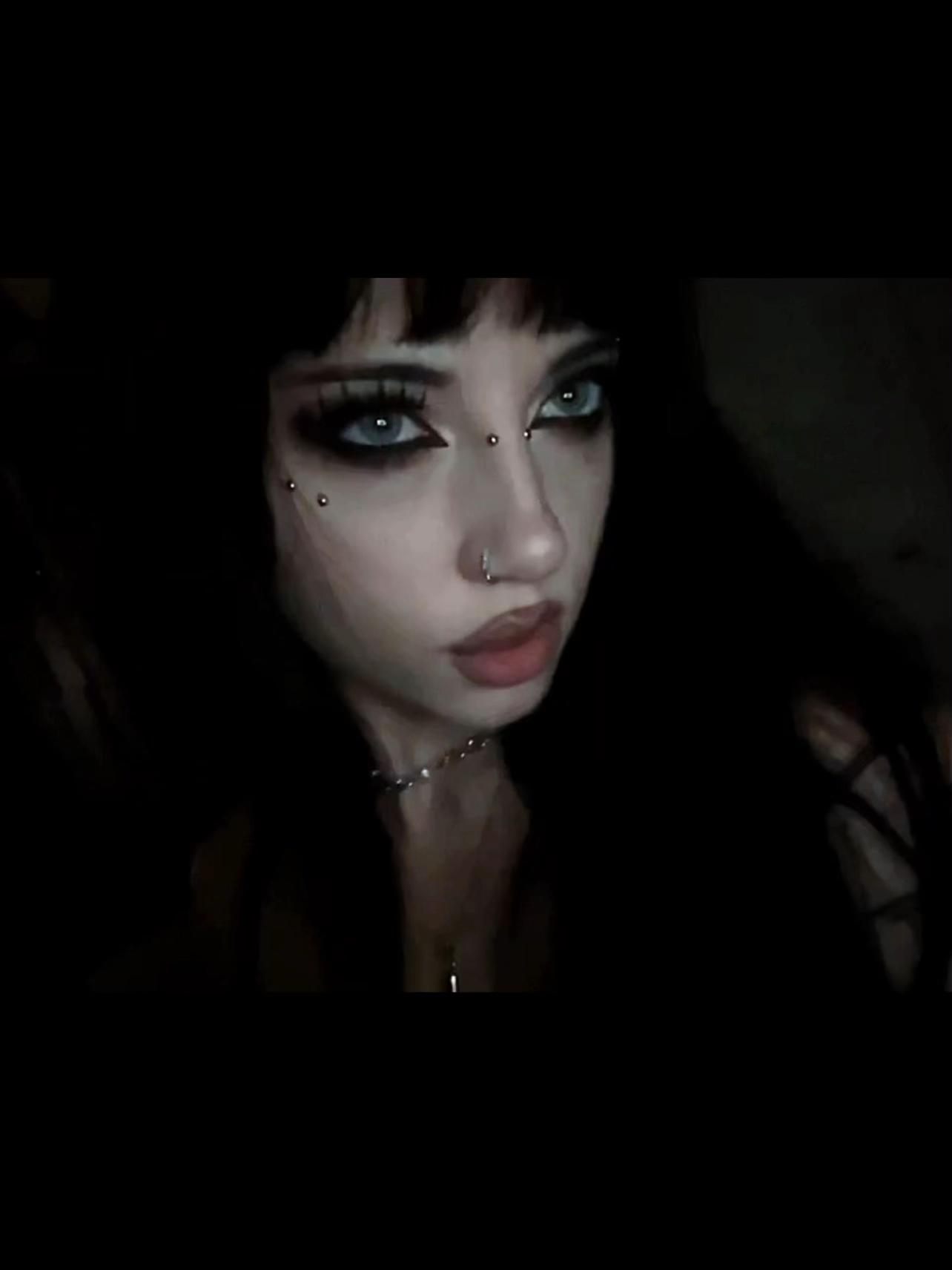 @𝐋𝐮𝐜𝐚𝐚 ༺♡༻
