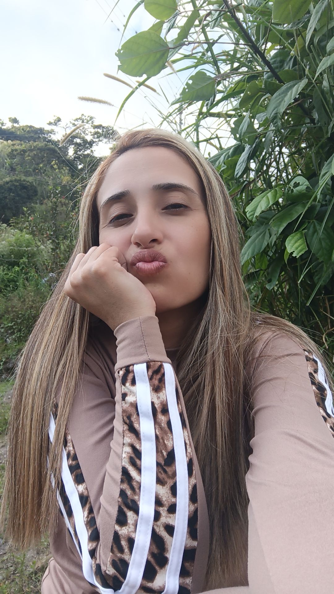 @danielaasuaje268