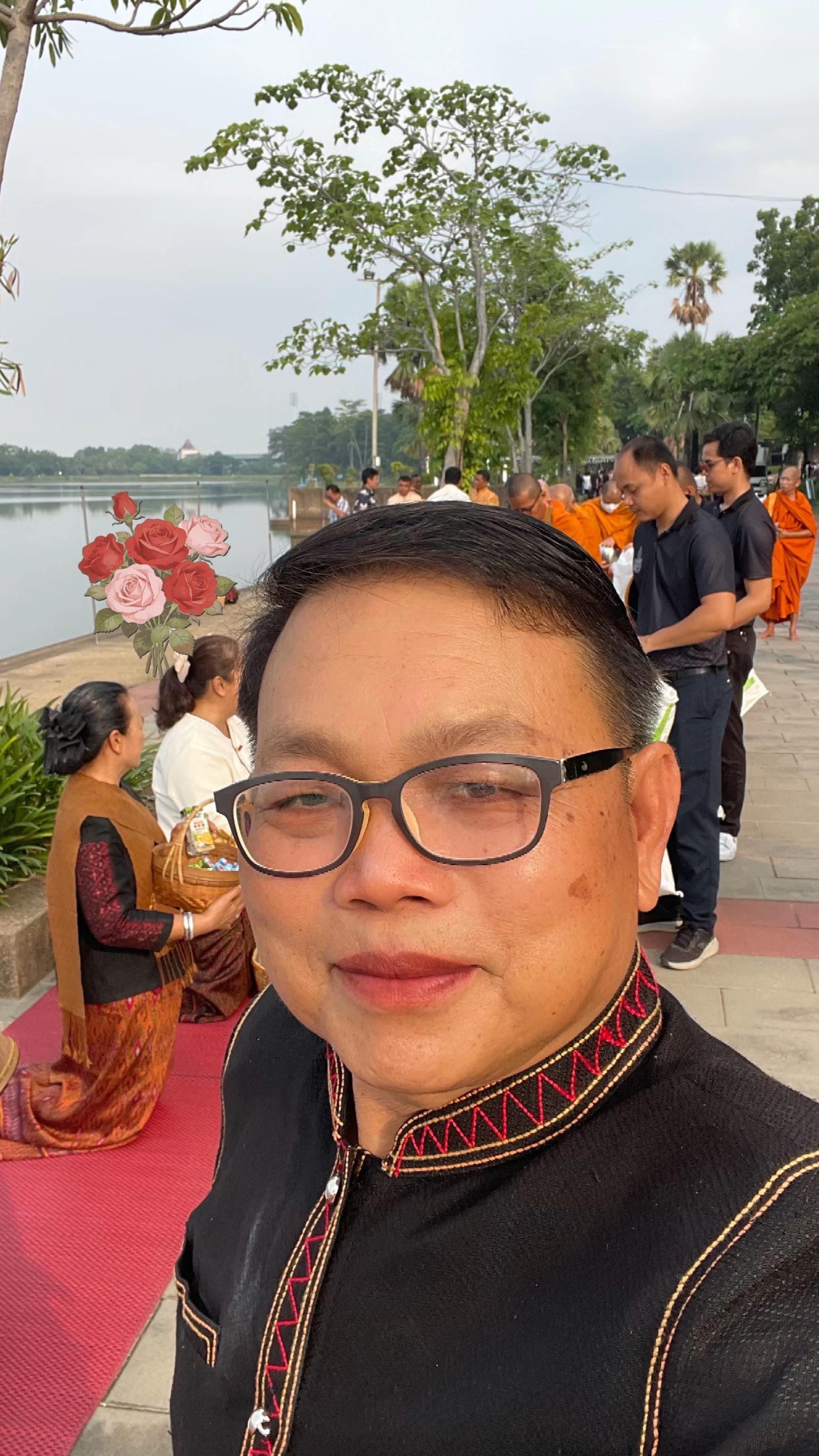 @ทองจันทร์ ศรีสุธรรม
