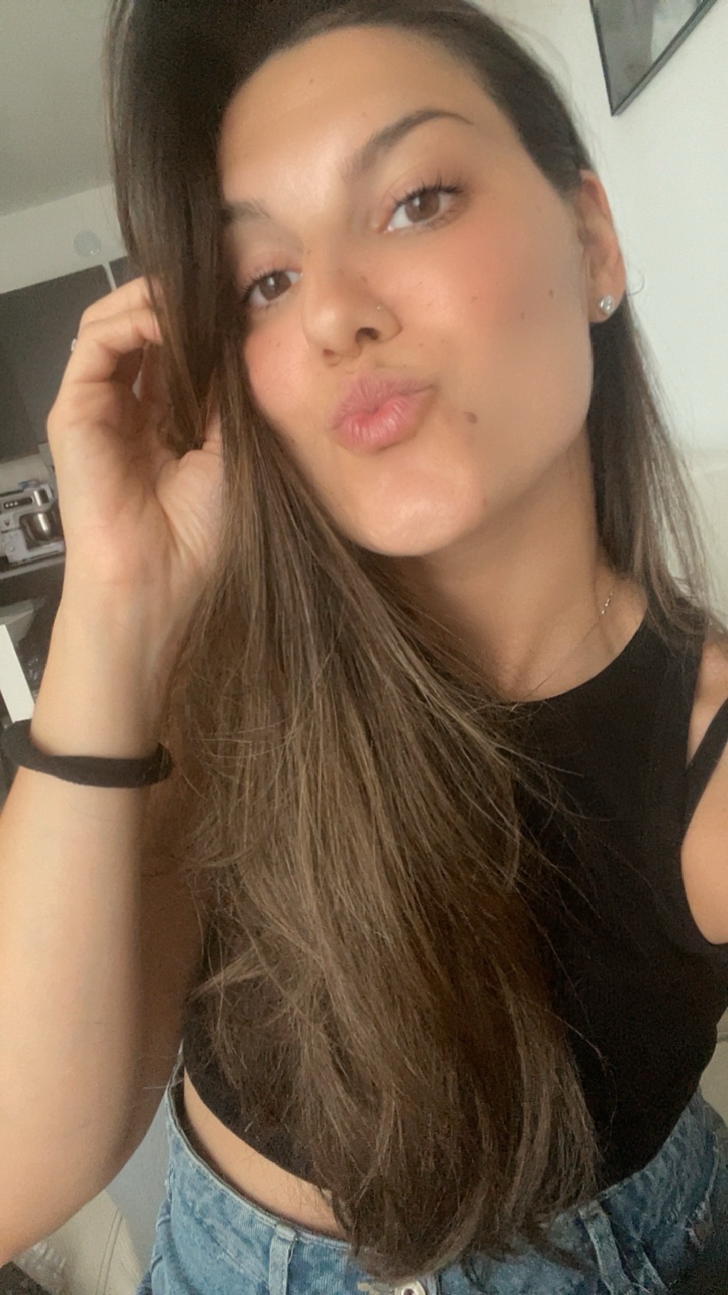 @annairah_