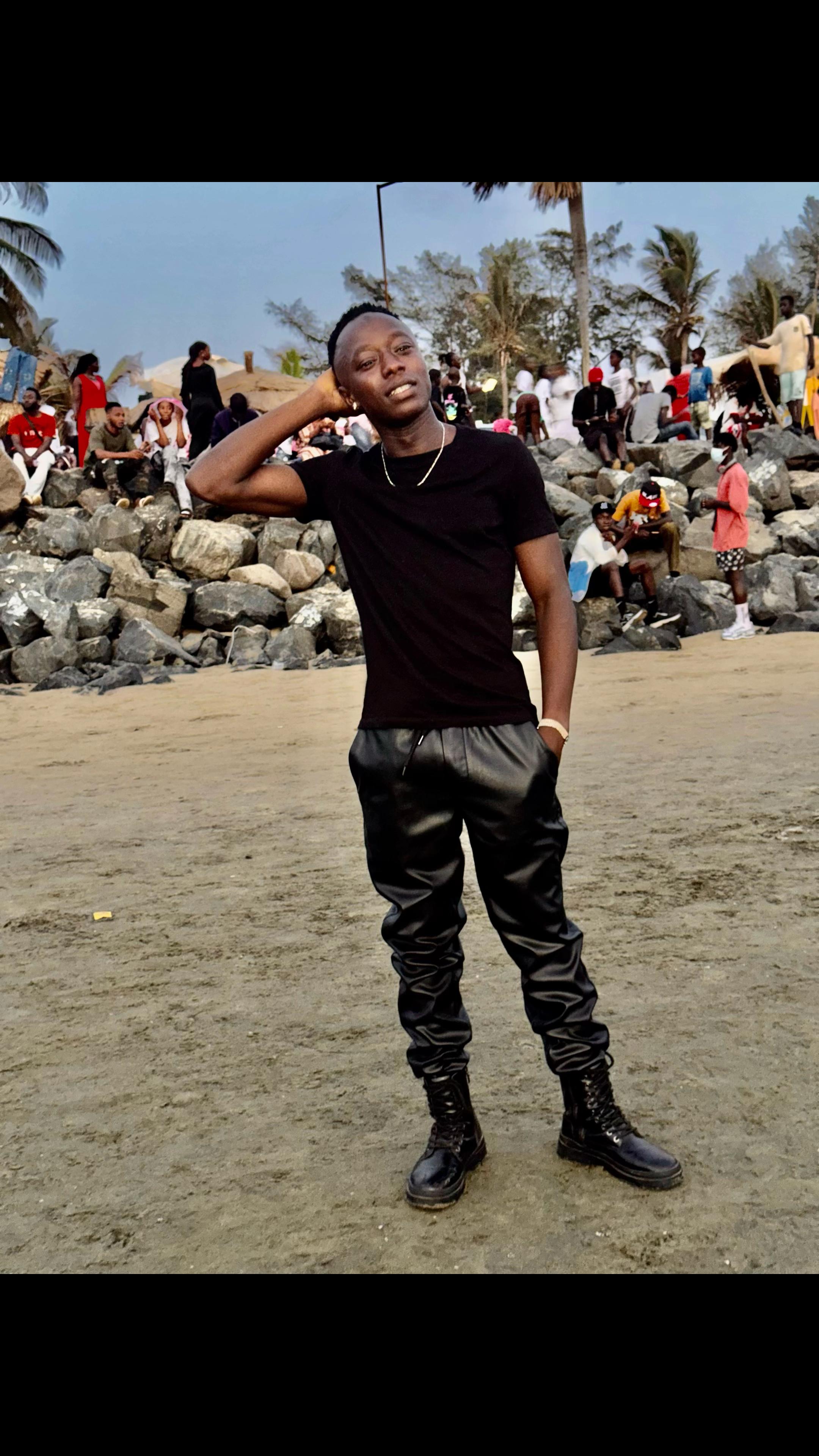 @Saluto _star boy
