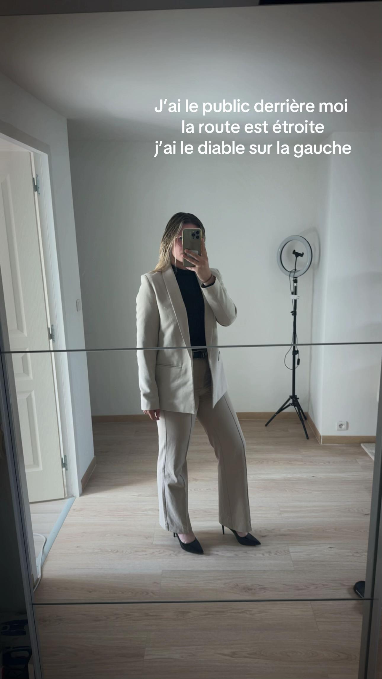 @Le M