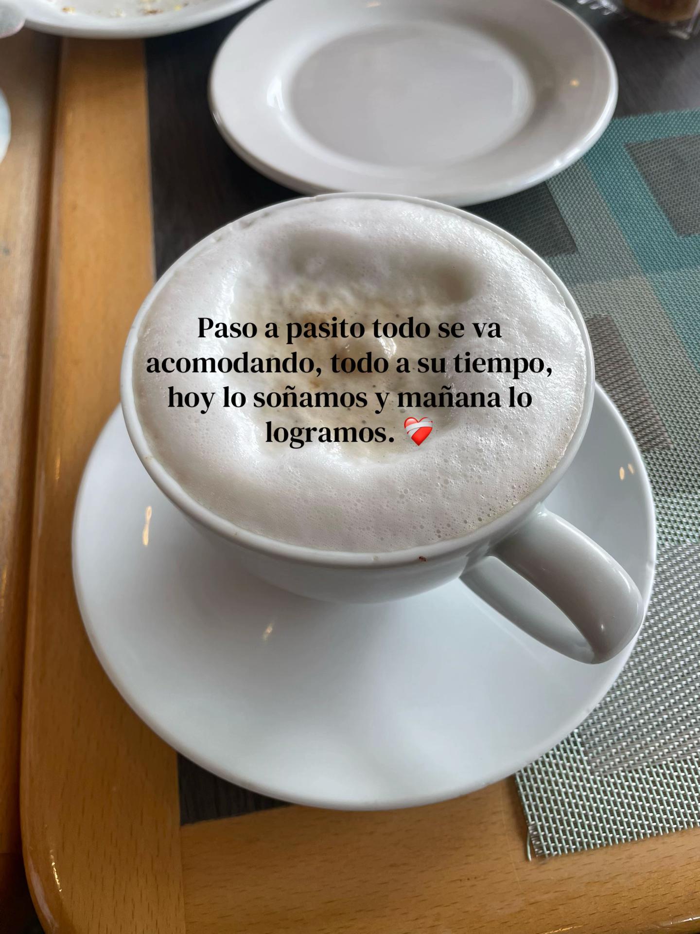 @JAZMIN ♡