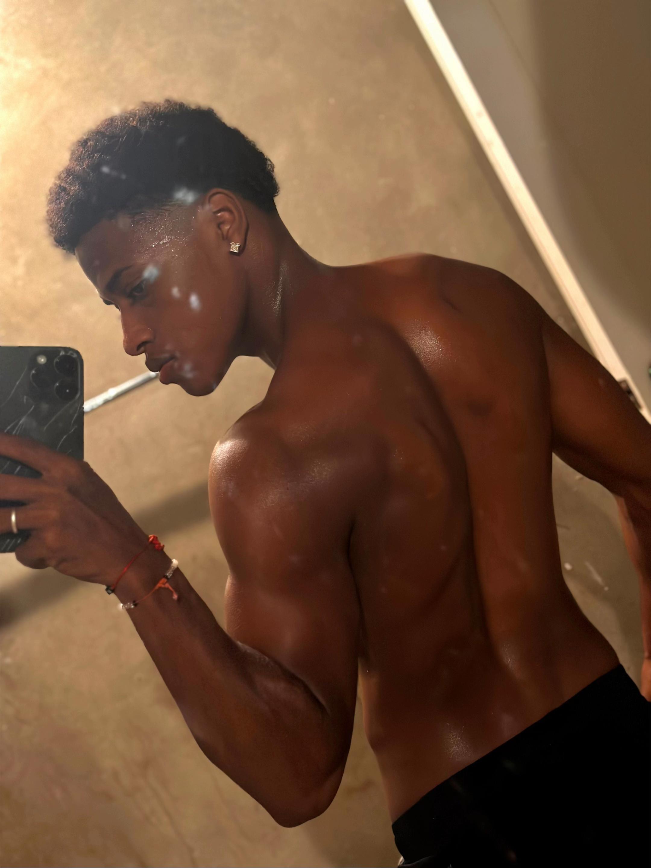 @Arielito0 _rd 🍫