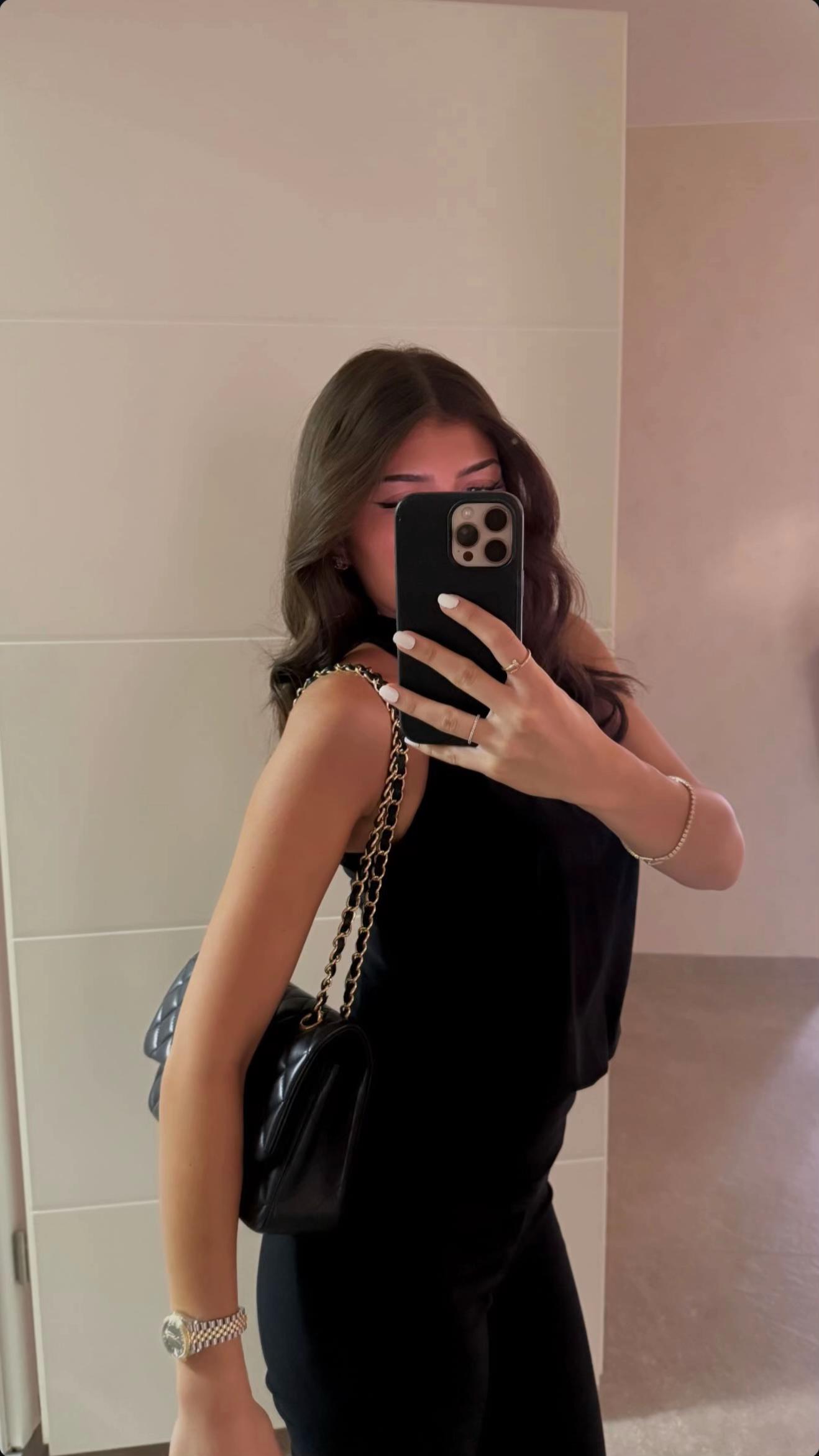 @𝒍𝒂𝒓𝒂🪽