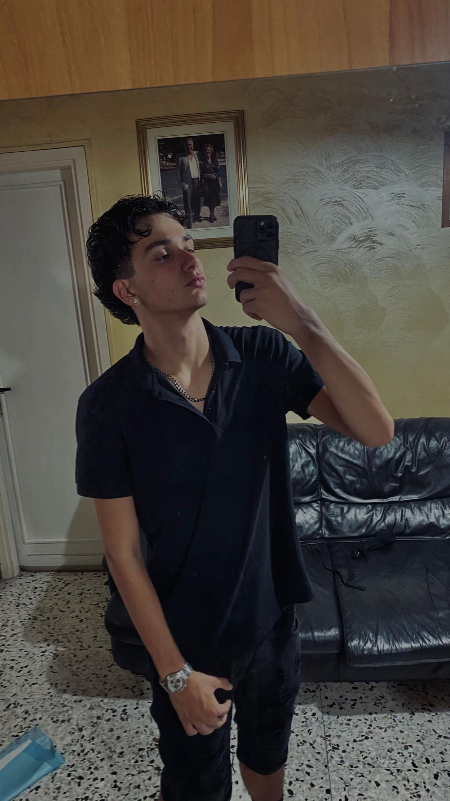 @𝓐𝓡