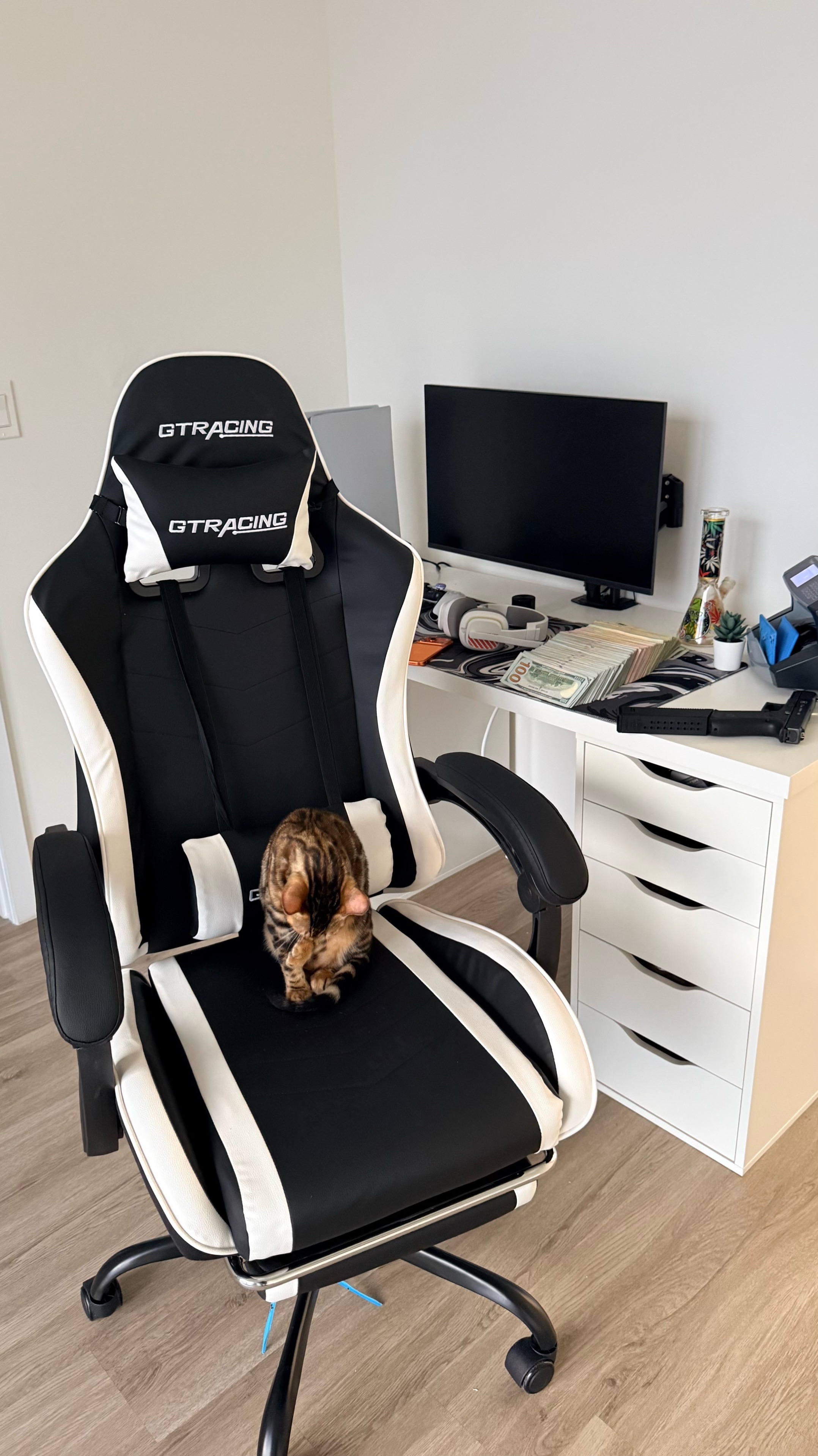 @LONESALTS