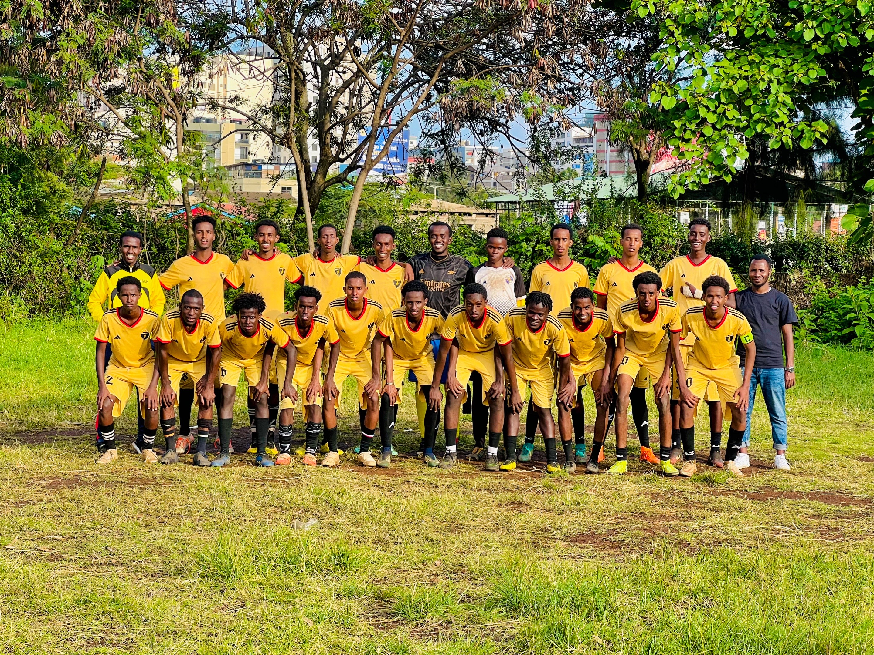 @CROWN FC 💙🤍💛