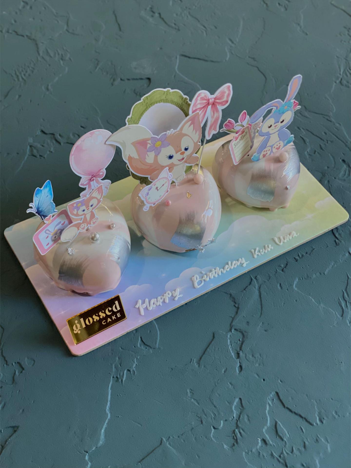 @glossedcake