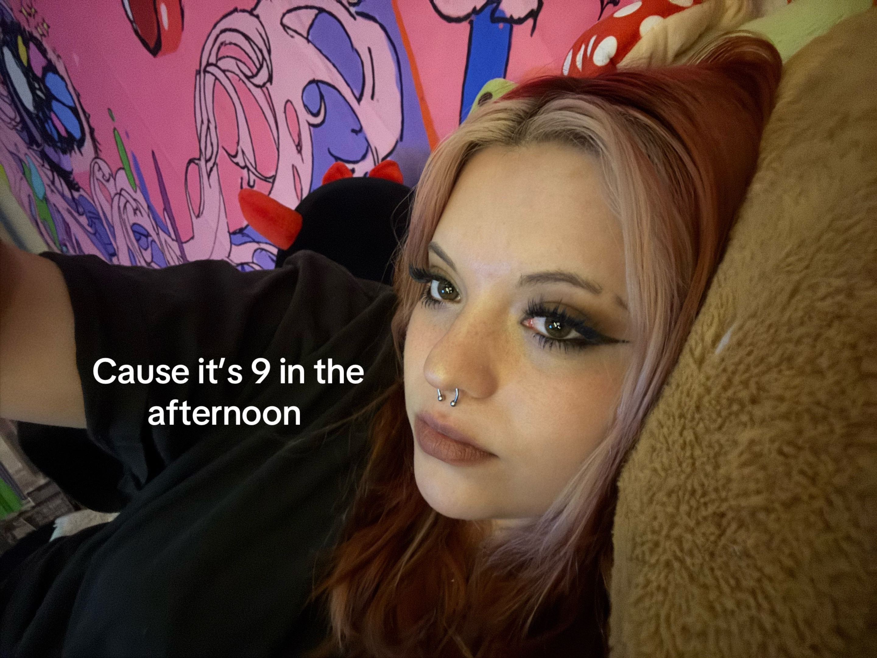 @:3