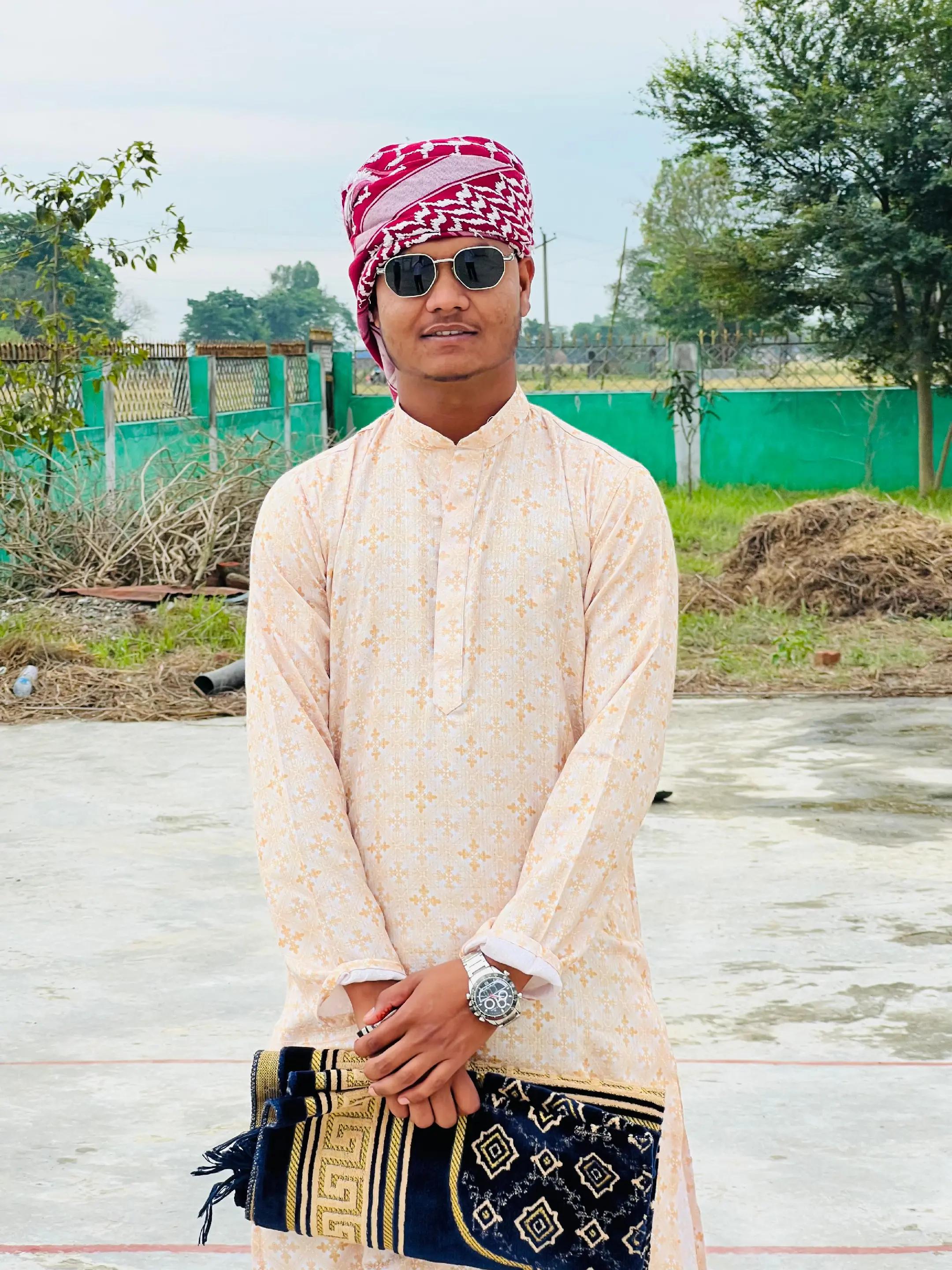 @MR__Khan_07