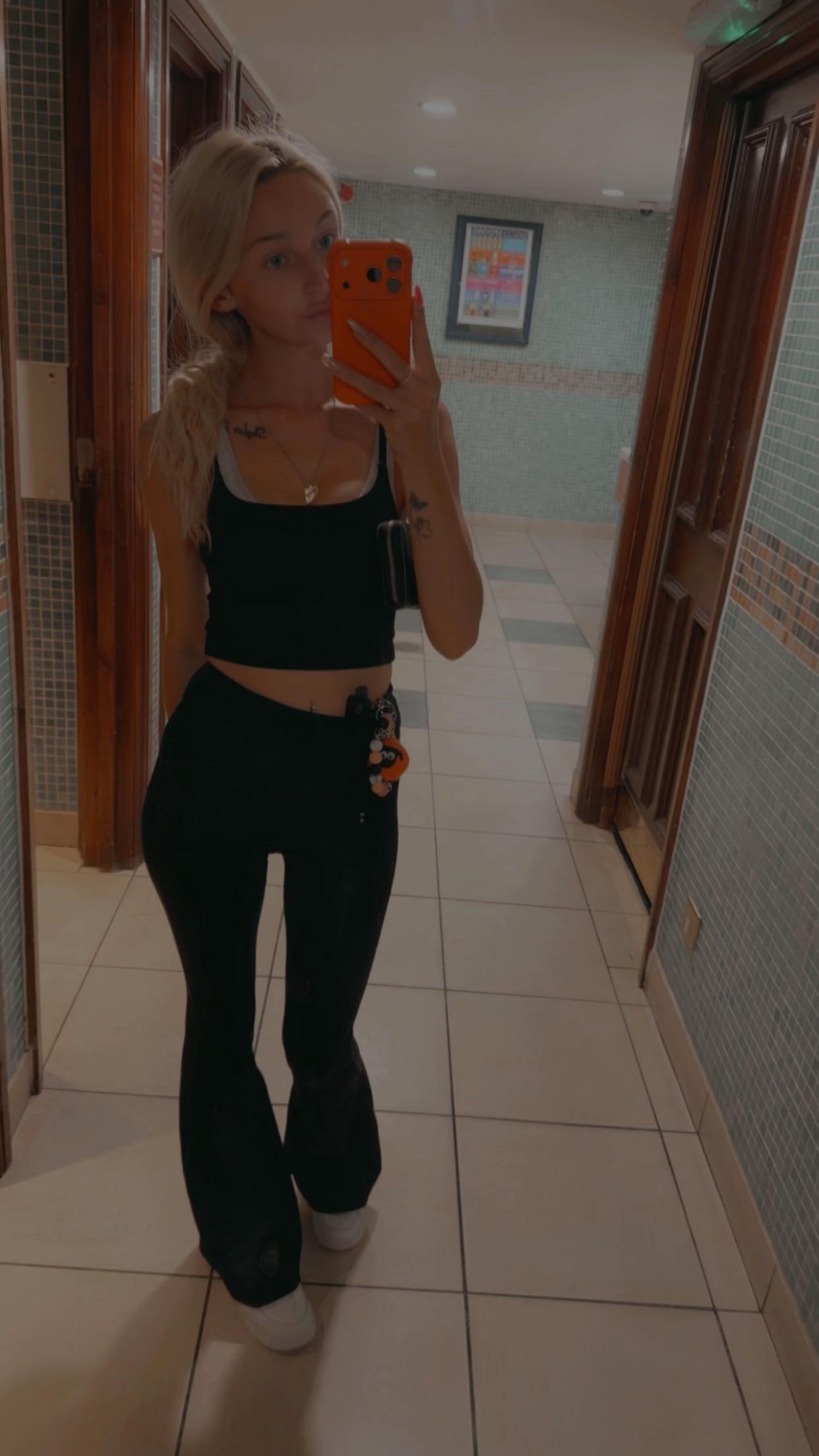 @Abby🦋🐾