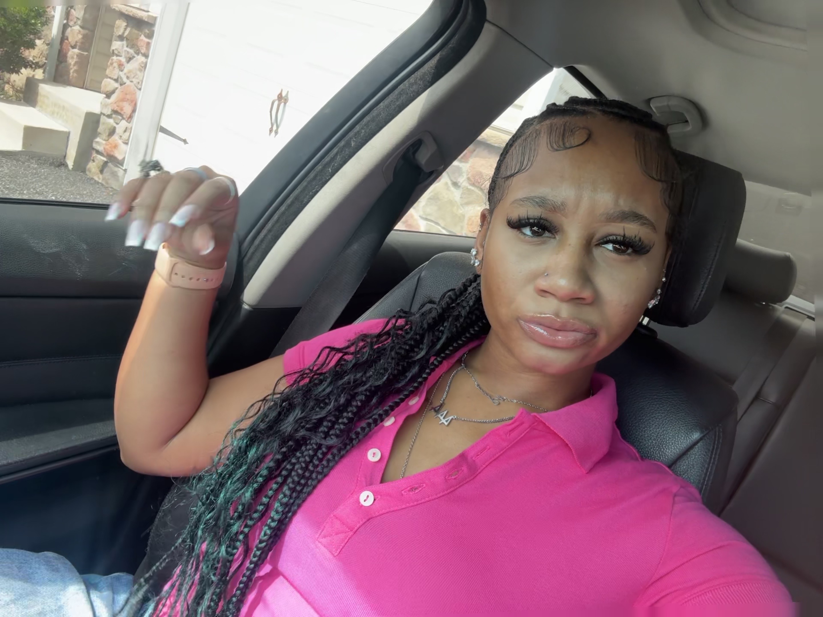 @whoisnialing