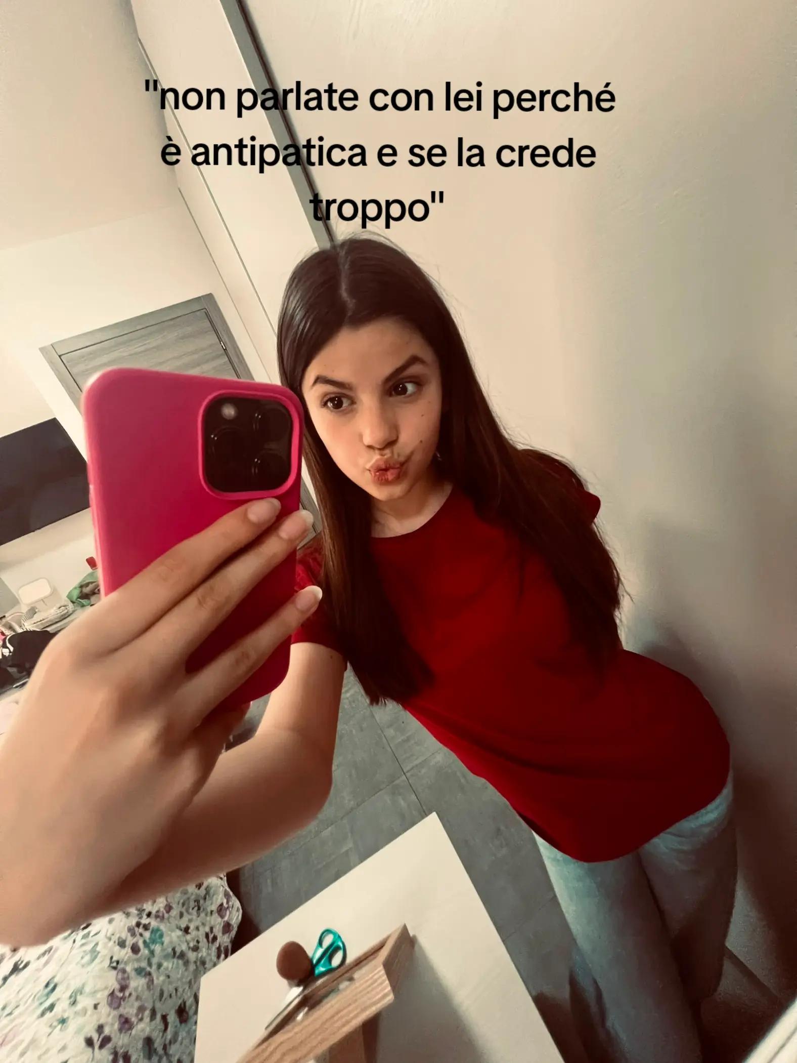 @𝟐𝟐