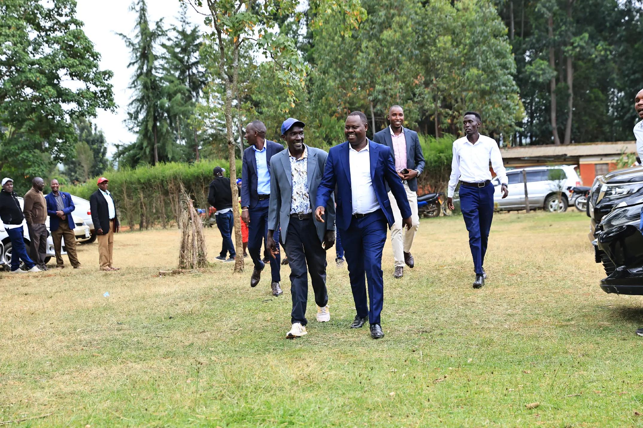 @ELON MANDAGO