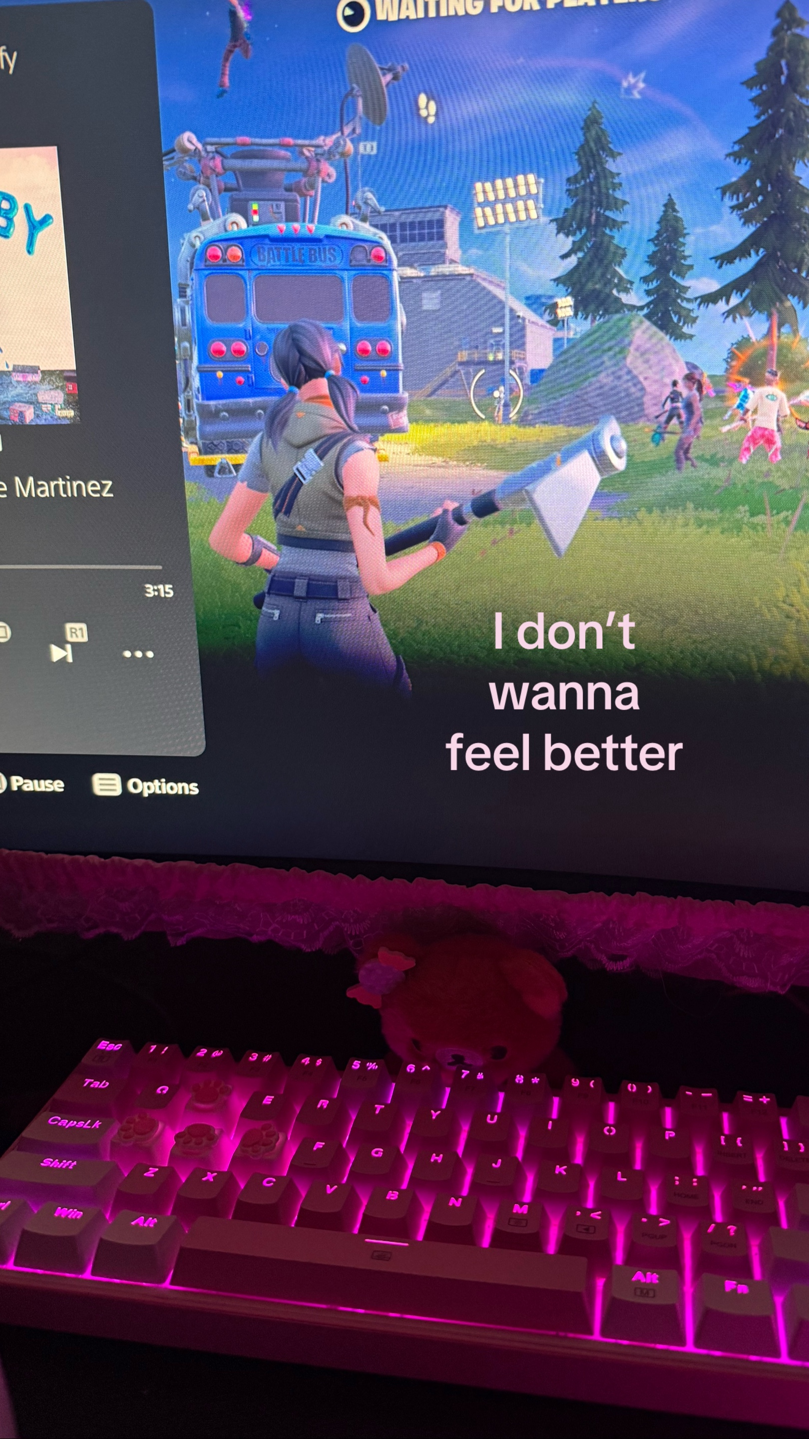 @>,..,<