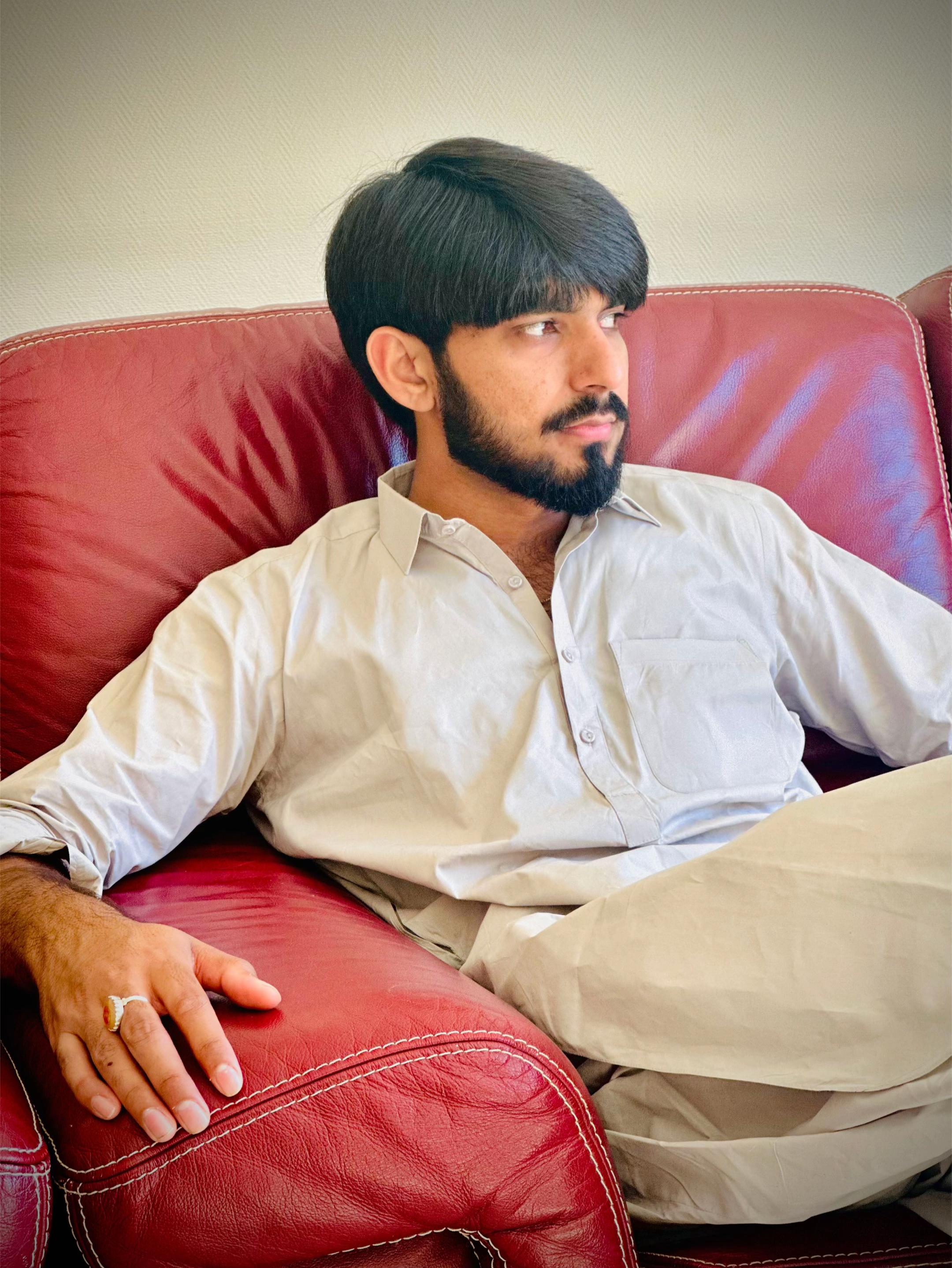 @𝐍𝐨𝐦𝐢 𝐆𝐨𝐧𝐝𝐚𝐋[نواب کا]