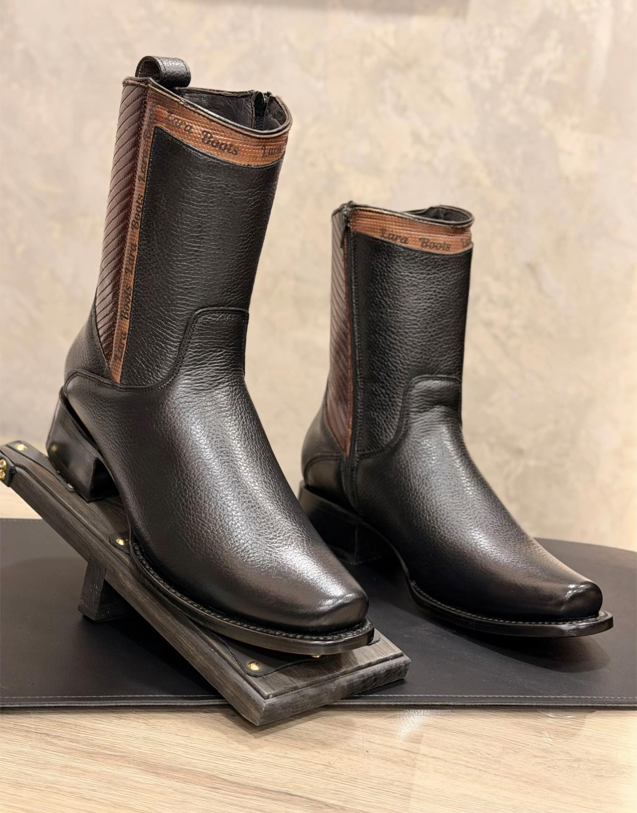 @Lara Boots