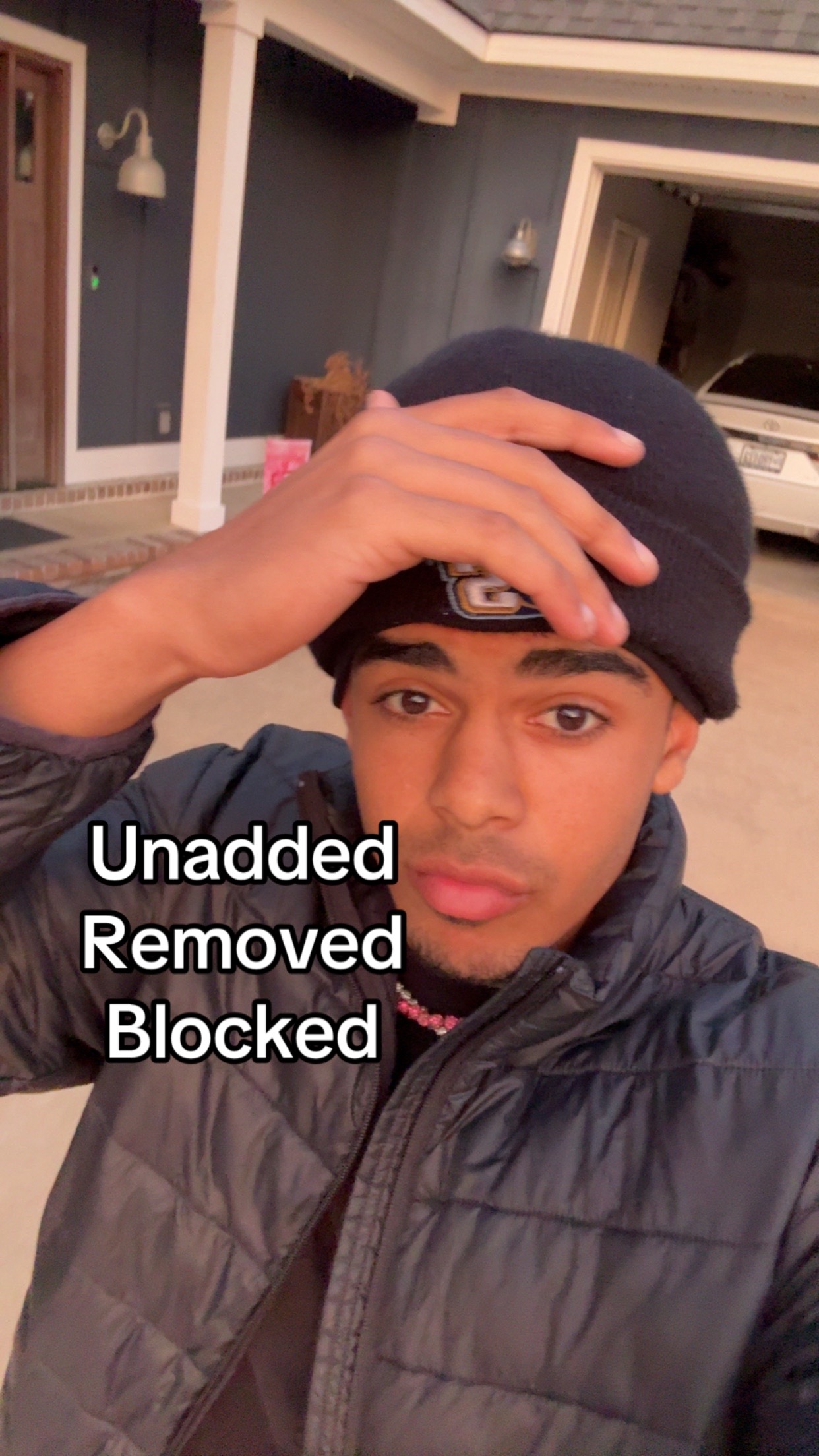 @6&rsquo;2 light skin &bull; following