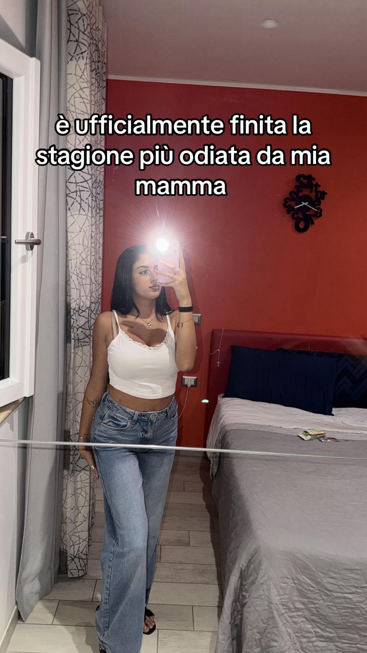@_annarella___