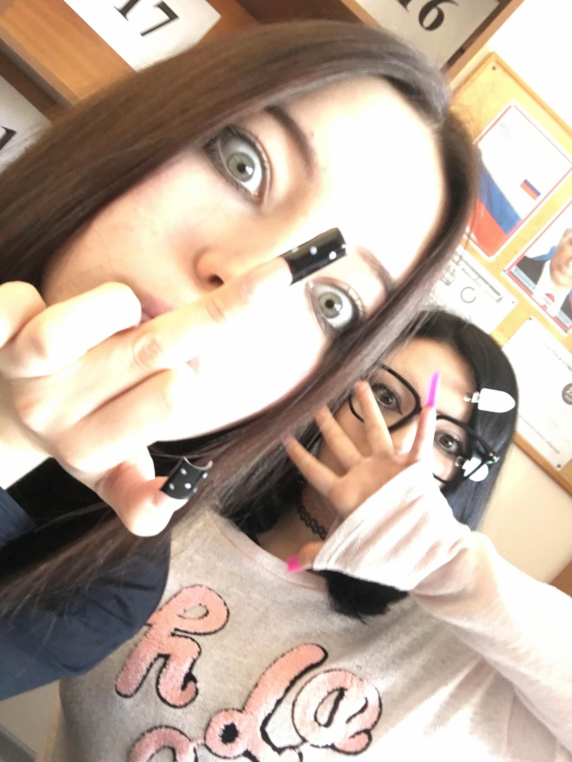 @🩵✌️